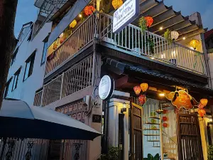 Huế Thơ Homestay