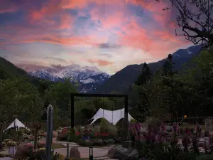 Hailuogou Seven Valleys Source · Snow Mountain Secret Realm Onsen Resort Hotel