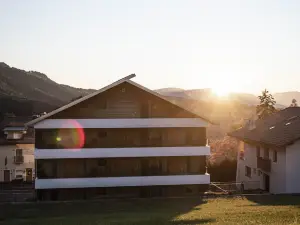 La Paula Apartments & Suites