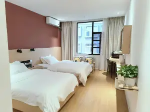 Hualong Yueju Hotel