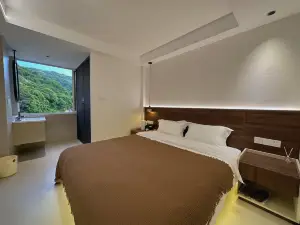 Putuo Mountain · Joyful Mountain House (Pujizhen Temple)