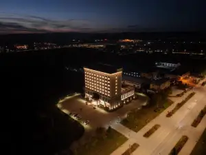 Jijia Business Hotel (Hailin High-Speed Railway North Station)