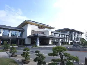 Longshan Hotel