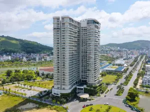 Citadines Marina Halong