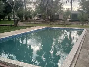 Royal South Luangwa Safaris Lodge
