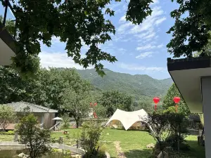 Floral Hotel· · Lanting B&B (Chaohuyuan Scenic Spot Store in bathing pool Hot Spring Resort)