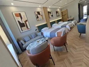 Diebu Dongmi Light Luxury Hotel