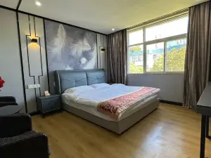 Jianyu Homestay (Shilin Fortune Center)