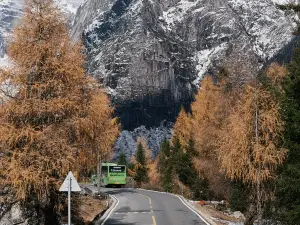 四姑娘山被夢叫醒(雙橋溝観光地)