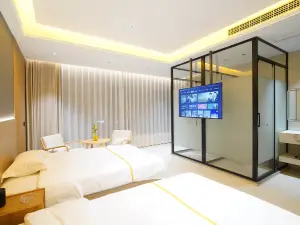 雲握星辰智慧民宿（欒川老君山店）