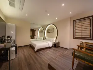 Tourist Hotel INK