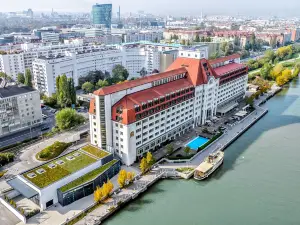 希爾頓維也納多瑙河海濱酒店
