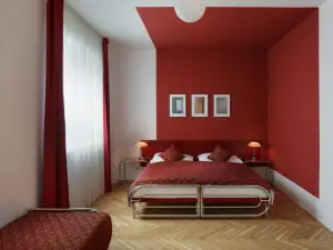 Axa Hotel