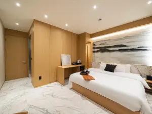 Brown Dot Hotel