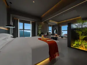 Travel Youth · L Designer Homestay