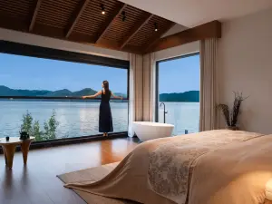 Borei Yunlan Resort Hotel (Lugu Lake Daluoshui Store)