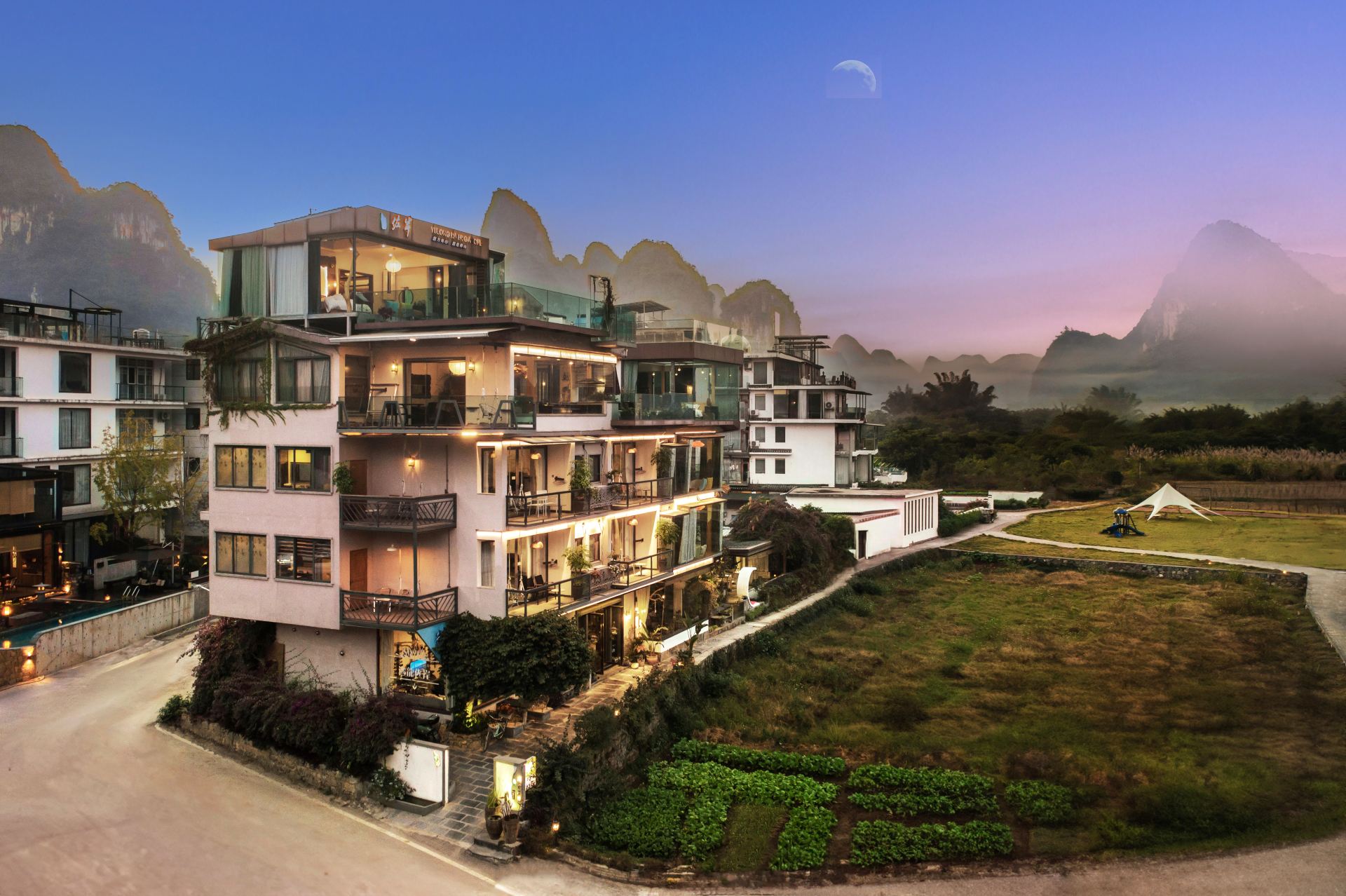 hotel overview picture