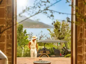 Jadeer · Lugu Lake Collection ｜Blue Glass Manor Lakeside Resort