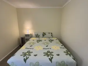 Brandnew Comfortable Bedroom in a Beautiful Suburb