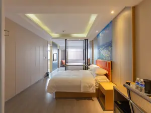 Boman Hotel (Zigong Fushun Yantan High-Speed Railway Station)