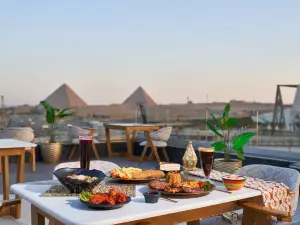 Royal Great Pyramid Inn