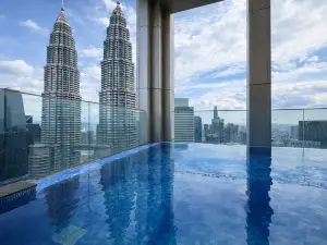 Tropicana The Residence Kuala Lumpur by ALMA ( Rooftop Infinity Pool + 2Mins Walk to KLCC )