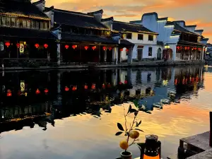 Flowers of the wayfaring seasons Hotel