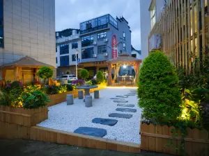 Yijia Homestay (Wangxiangu Scenic Area)