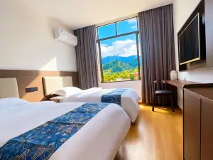 Xiyin Mountain Homestay (Xingfa Township Jiucaiping Scenic Area)