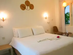 Vaali Maldives Island Escapes & Dive