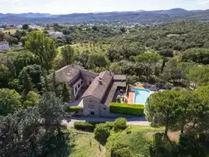 Cottage Olive on large domain with Pool, Spa, Tennis