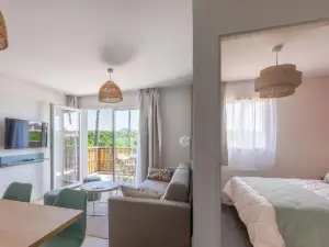 เรซิเดนซ์ โอดาลิส เบลอ คาโนปี