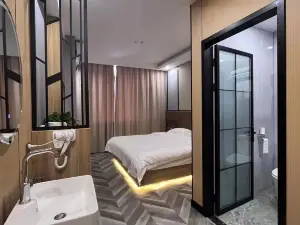 Shuman Boutique Hotel