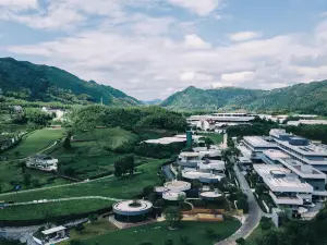 YUNLAN RESORT HOTEL