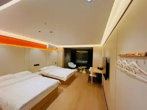 Luoshan Baitao Hotel