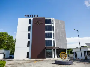 Wellesley Hotel