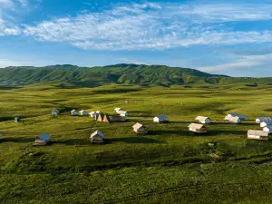 Zhaosu Yunbao Ranch Wild Luxury Camp