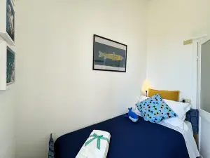 Maemuna Sea View Apartment