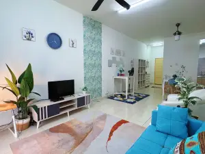 Sri Ixora Kajang | Spacious 3BR w/ Full A/C