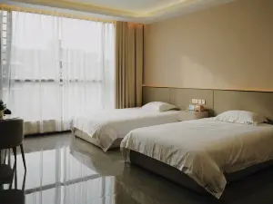 Shibing Sanchuan E-sports Hotel