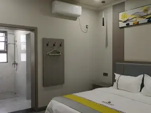 Yibin Nanxi Mengzhiyuan Business Hotel