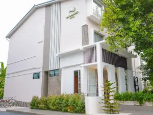 Nanlamoon Hotel
