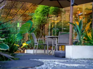 Zhuzhou Resort Hotel (Zunyi Xinpu New District Linda Food Street Store)