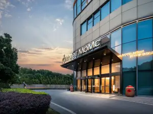 Hotel MoMc