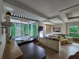 A-Te Chumphon Hotel