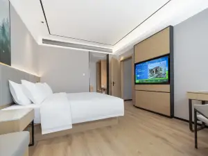 GreenTree Inn Express Xinjiang Kuerle Luntai Hotel