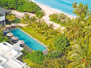 Calamansi Cove Villas
