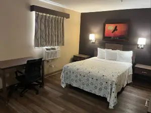 HomeTowne Studios & Suites Charlotte - Ballantyne