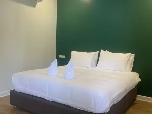 Natcha Hotel and Residence Chumphon