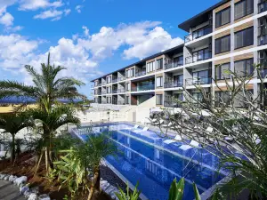 BATON SUITE OKINAWA KOURI Island